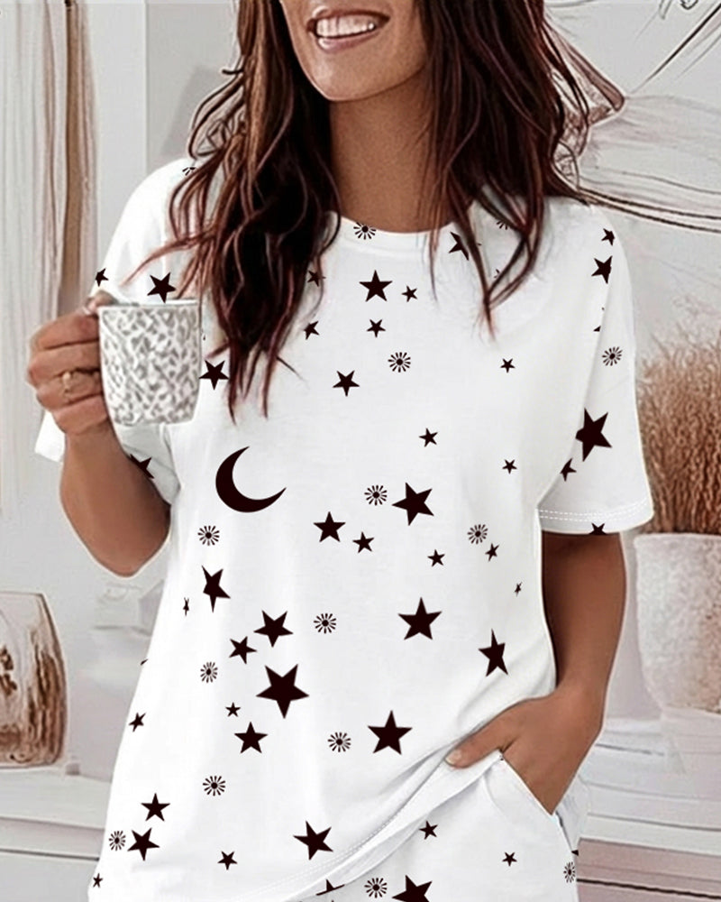 2 Pieces Outfit Round Neck Short Sleeve Top and Elastic Waist Shorts Set Casual Allover Star & Moon Print Pajamas Set